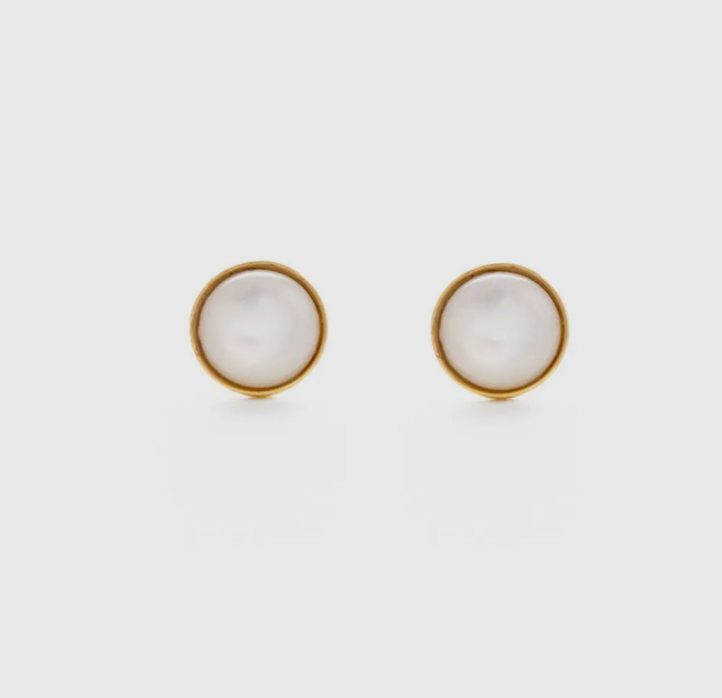 Mother of Pearl Stud Earring