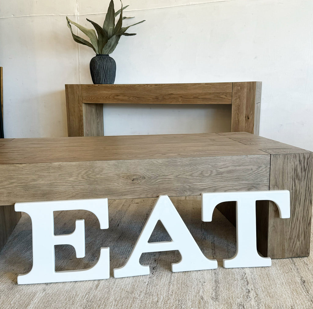 EAT sign letters