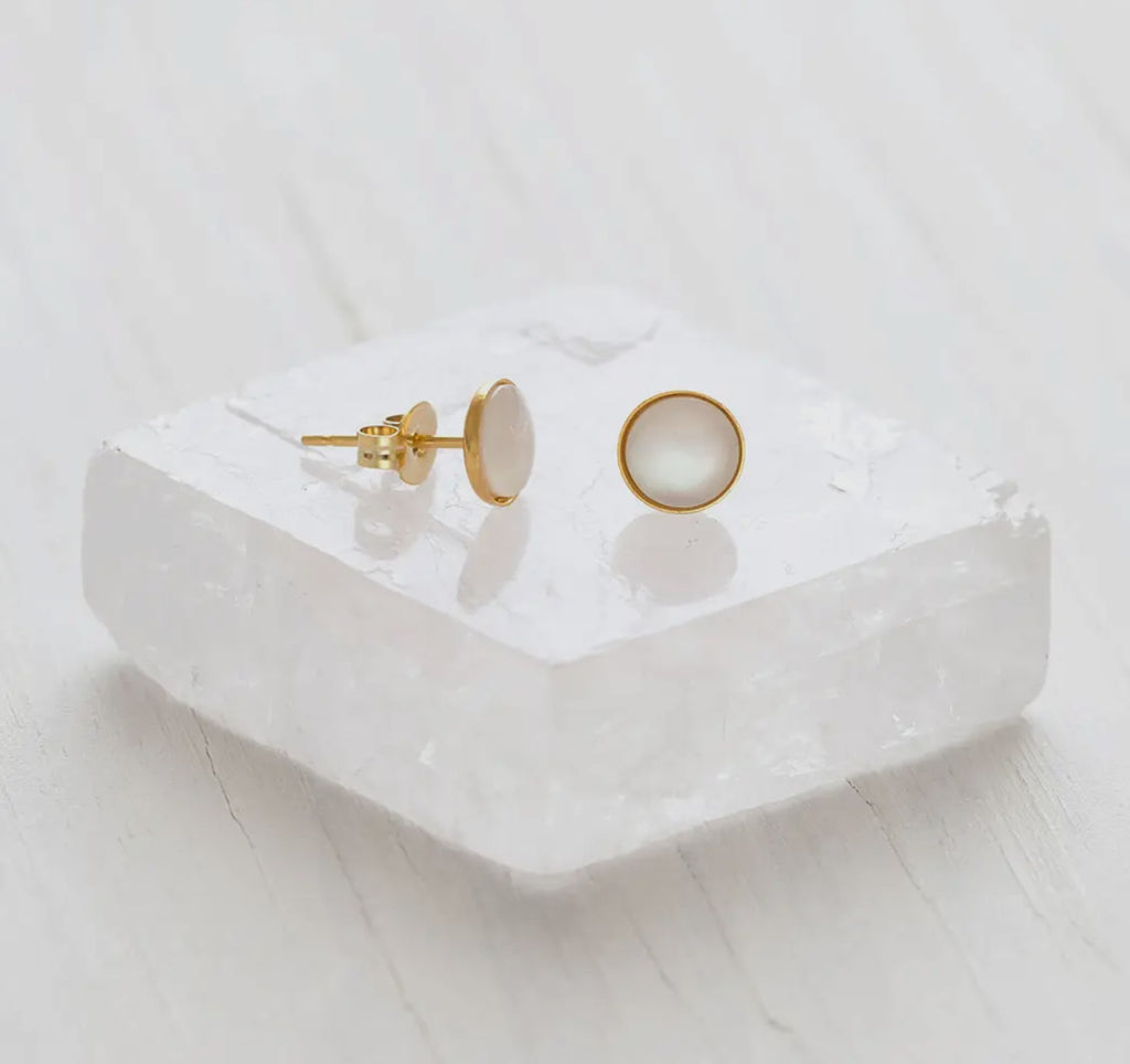 Mother of Pearl Stud Earring