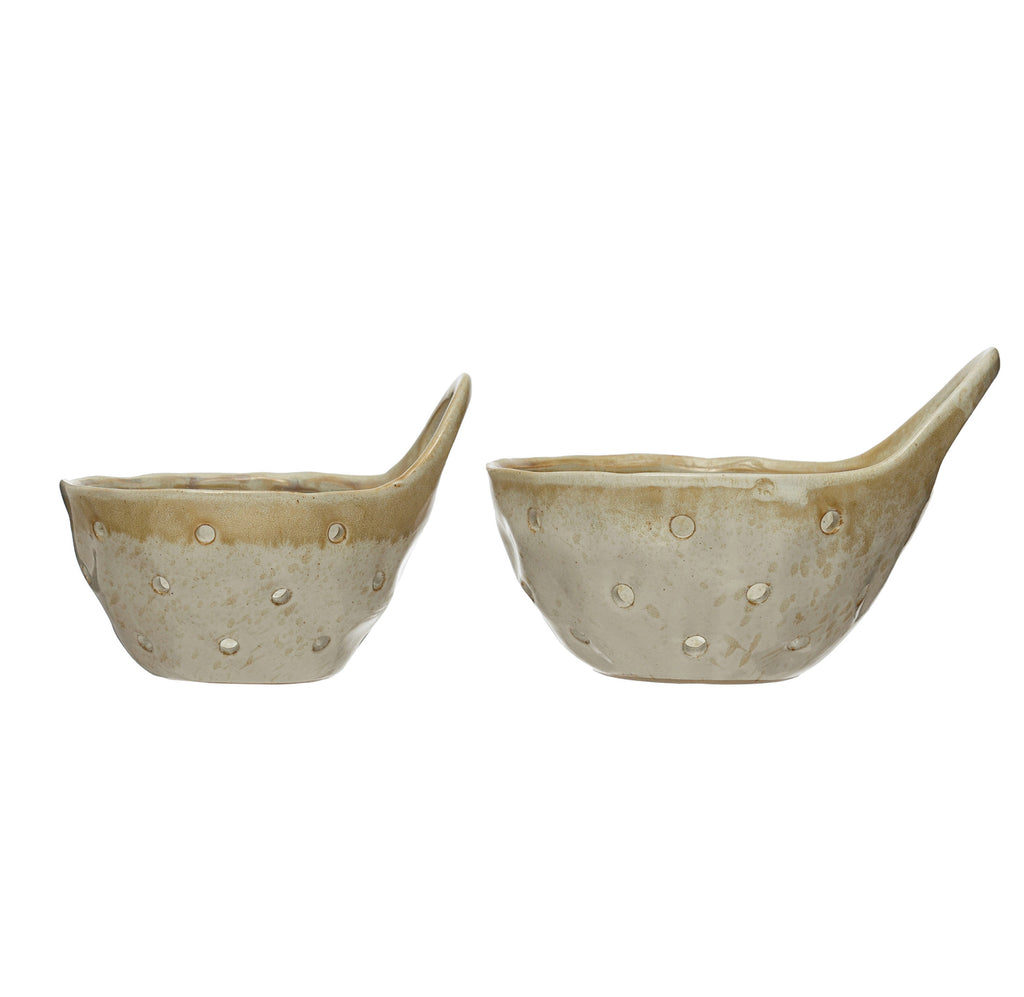 Stoneware Berry Bowl w/Handle (2 sizes to choose from)