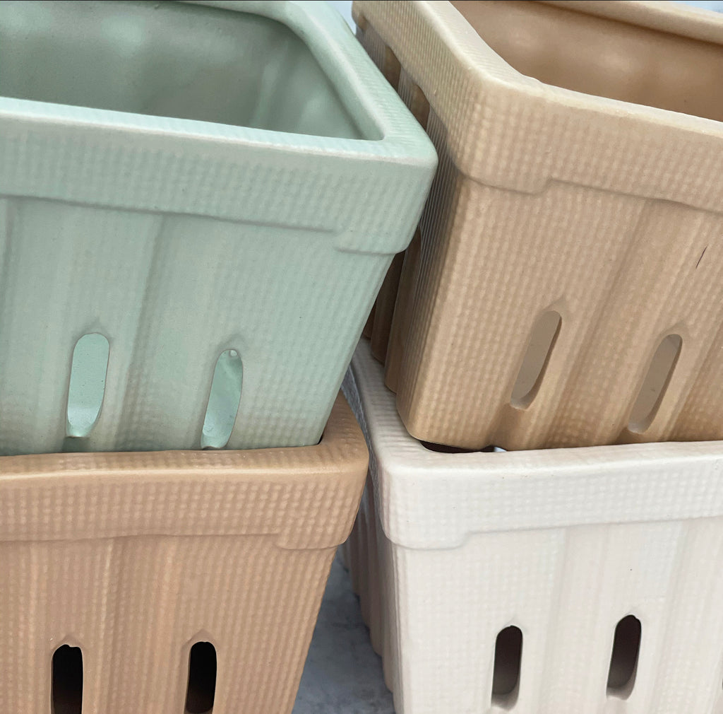 Ceramic Berry Basket - 4 Warm Colors